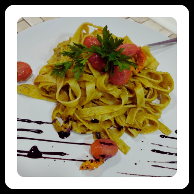 Tagliatelle con pesto